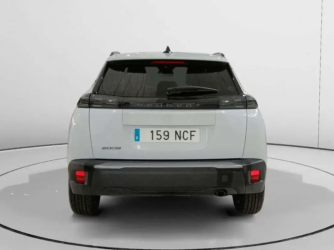 Usado Peugeot 2008 Allure 102 CV (75 kW) 2025 Blanco SUV