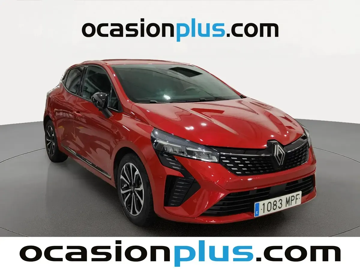 Usado Renault Clio Techno 91 CV (66 kW) 2024 Rojo Utilitario