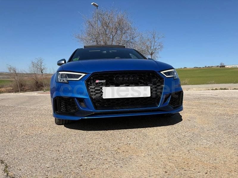 Usado Audi RS3 400 CV (294 kW) 2018 Azul Berlina