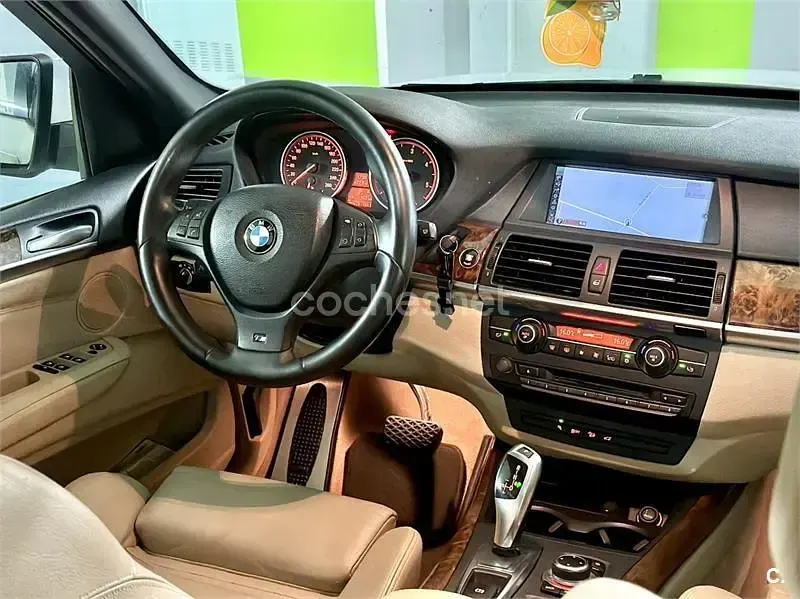 Usado BMW X5 Comfort Edition 235 CV (172 kW) 2011 Blanco SUV
