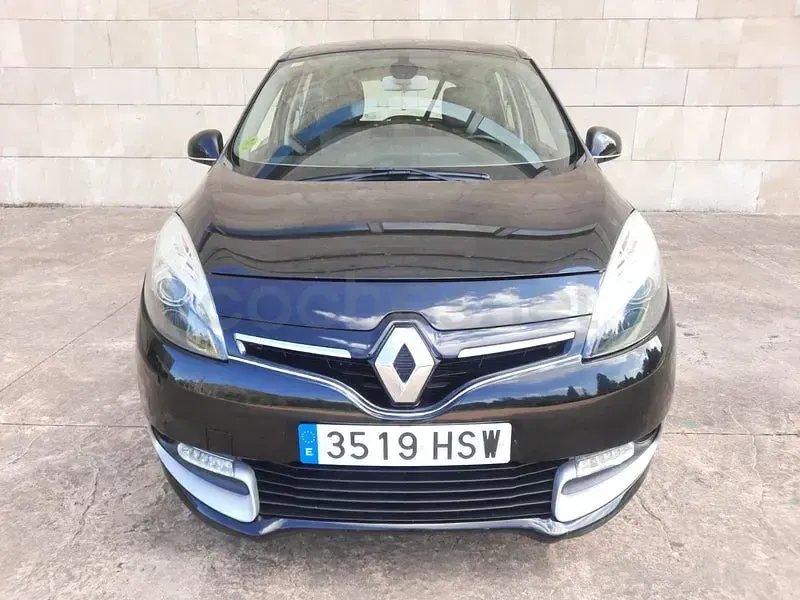 Usado Renault Scénic III Dynamique 110 CV (80 kW) 2013 Negro Monovolumen