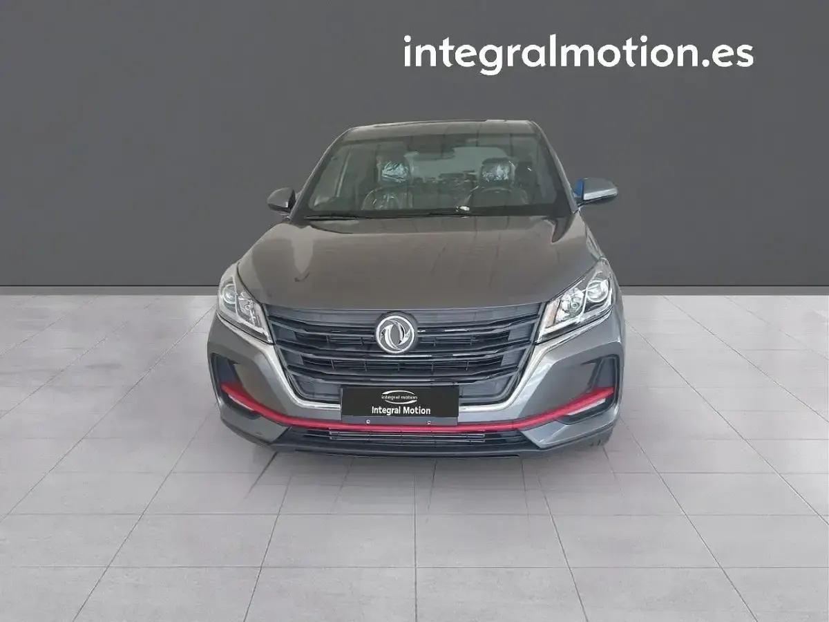 Nuevo DFSK 500 106 CV (77 kW) 2025 Gris SUV