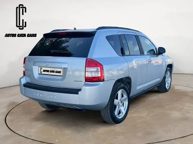 Usado Jeep Compass Limited 140 CV (102 kW) 2006 Gris / plata SUV