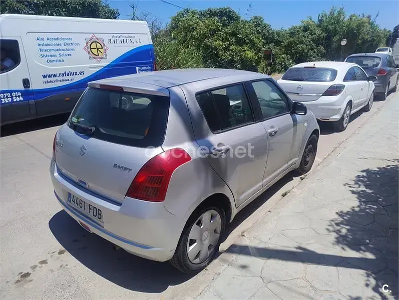 Usado Suzuki Swift GL 92 CV (67 kW) 2006 Gris / plata Utilitario