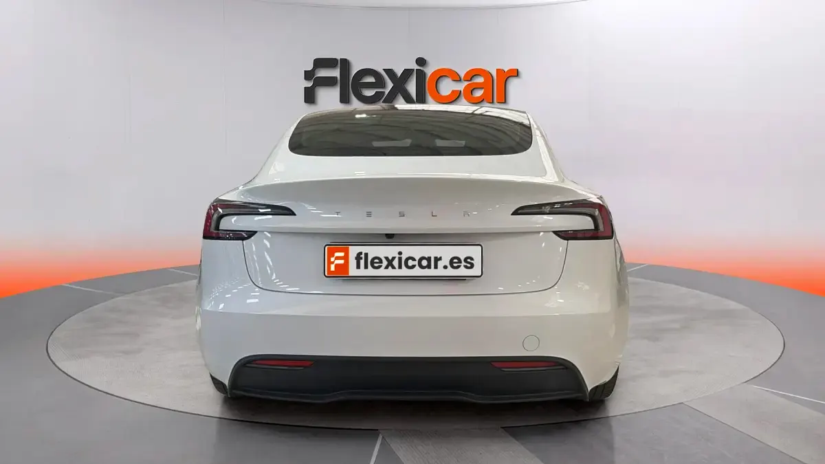 Usado Tesla Model 3 RWD 188 kW (256 CV) 2024 Blanco Berlina
