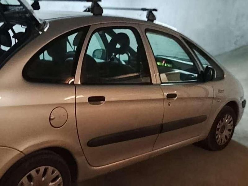 Usado Citroën Xsara 92 CV (67 kW) 2010 Gris Monovolumen