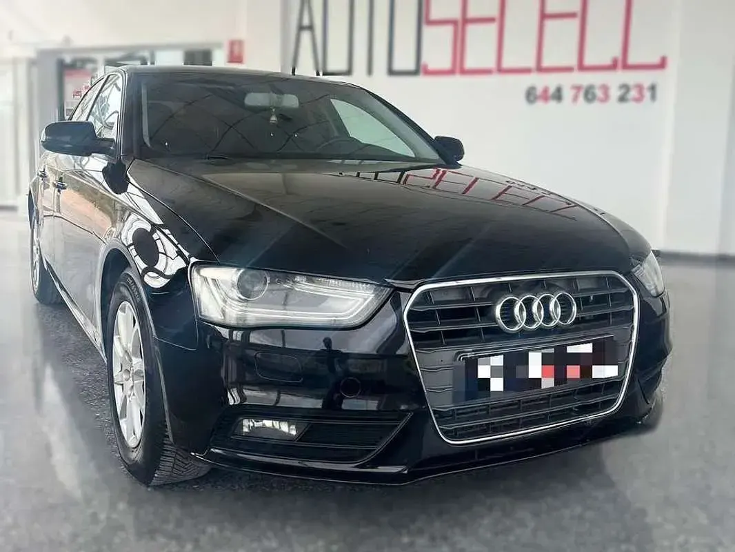Usado Audi A4 Premium 140 CV (102 kW) 2013 Negro Berlina
