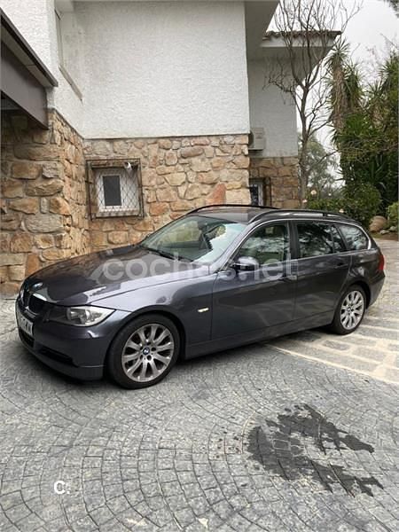 Gris / plata Usado 2006 BMW 330 Familiar | 6995 € (Precio justo) - Imagen 1/4
