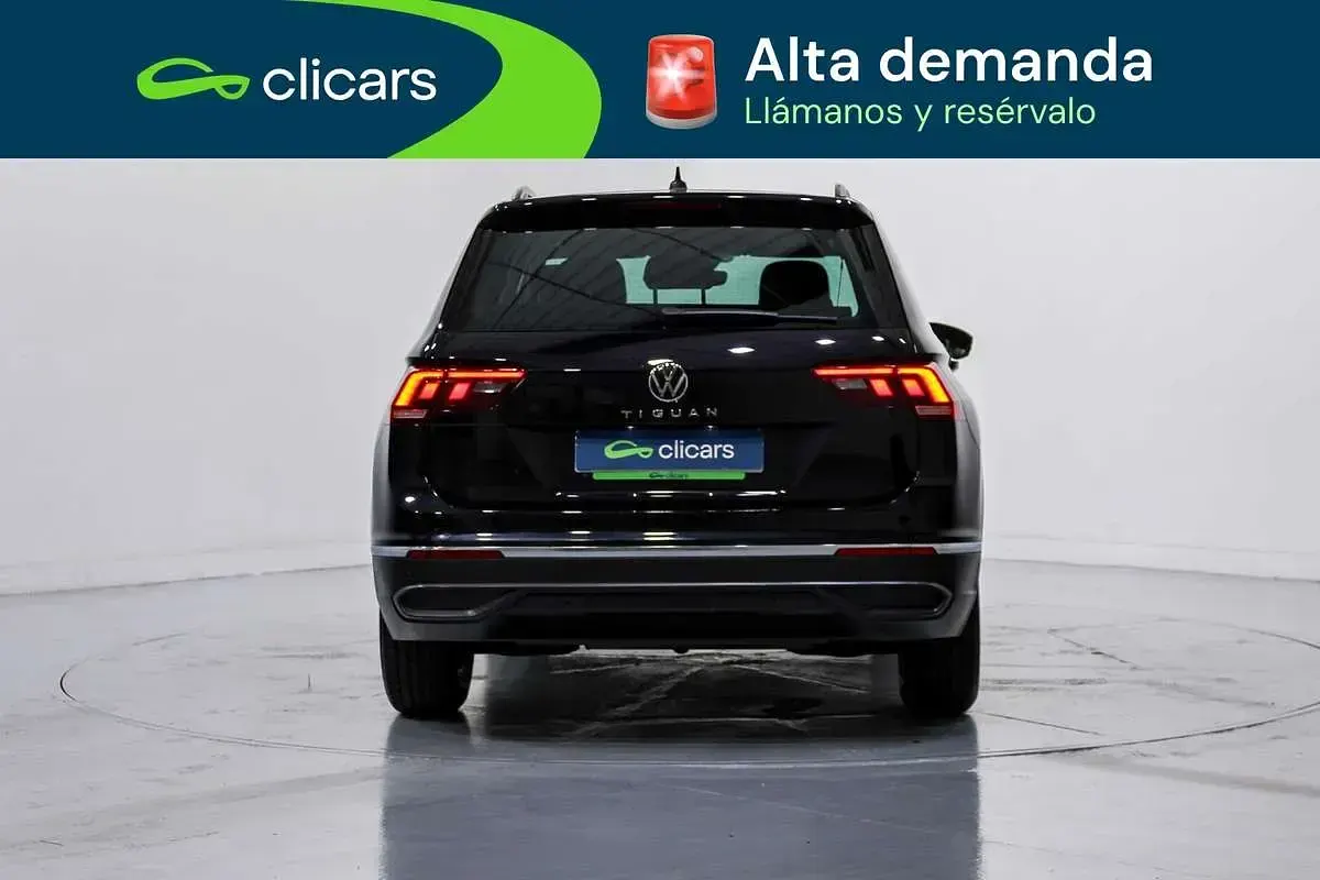 Usado VW Tiguan Life 150 CV (110 kW) 2021 Negro SUV