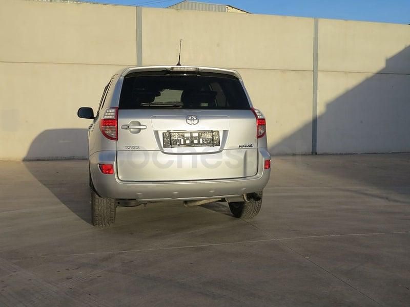 Usado Toyota RAV4 150 CV (110 kW) 2011 Gris / plata SUV
