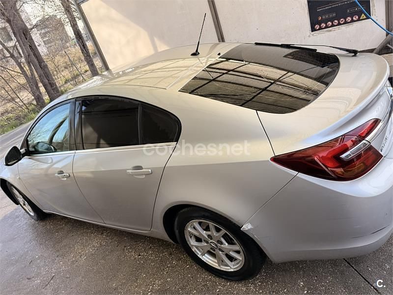 Usado Opel Insignia Business 120 CV (88 kW) 2015 Gris / plata Berlina
