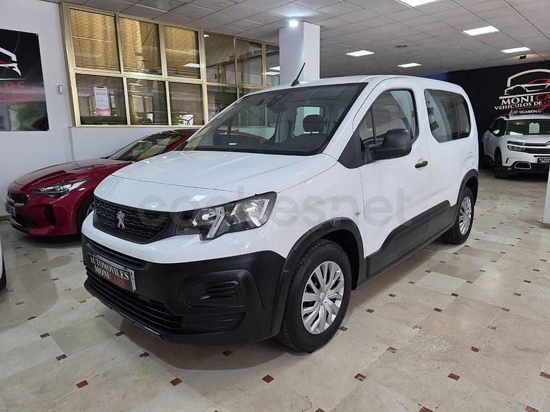Usado Peugeot Rifter Active 102 CV (75 kW) 2021 Blanco Monovolumen