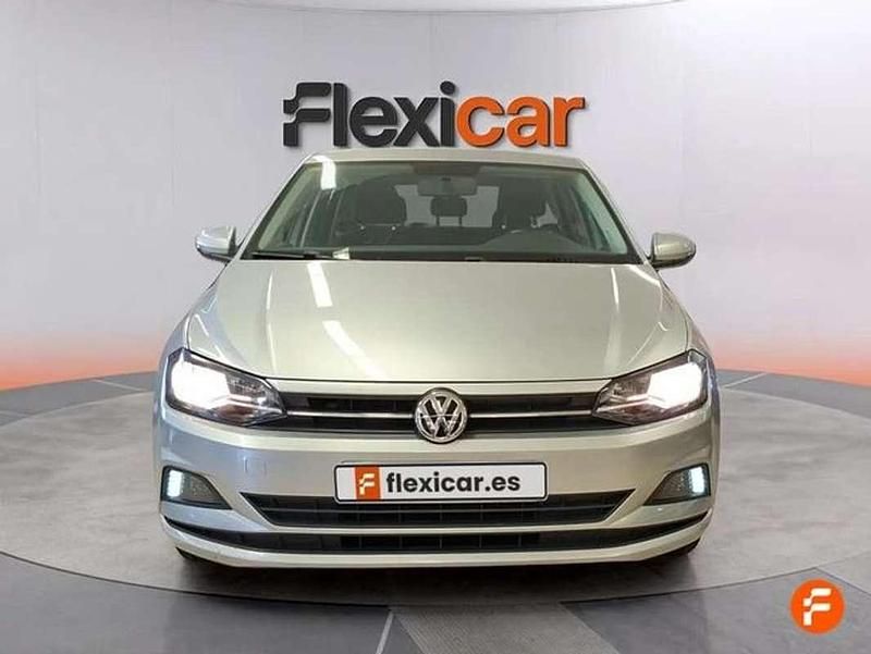 Usado VW Polo Advance 95 CV (69 kW) 2018 Gris Utilitario
