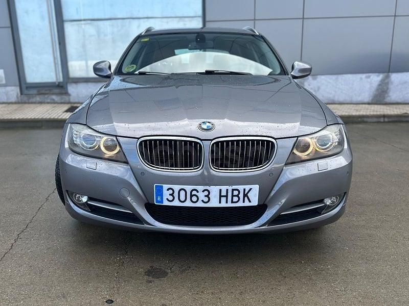 Usado BMW 320 184 CV (135 kW) 2011 Gris / plata Familiar