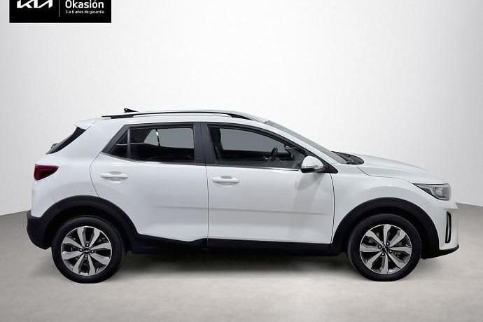 Usado Kia Stonic 100 CV (73 kW) 2022 SUV