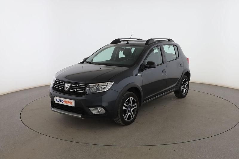 Gris Usado 2020 Dacia Sandero Utilitario | 13.699 € (Precio justo) - Imagen 1/3