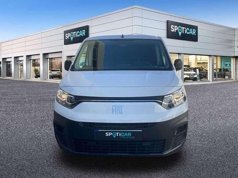 Usado Fiat Doblò 100 kW (137 CV) 2024 Blanco Monovolumen