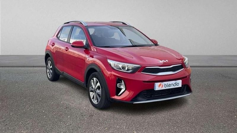 Usado Kia Stonic 101 CV (74 kW) 2024 Rojo SUV