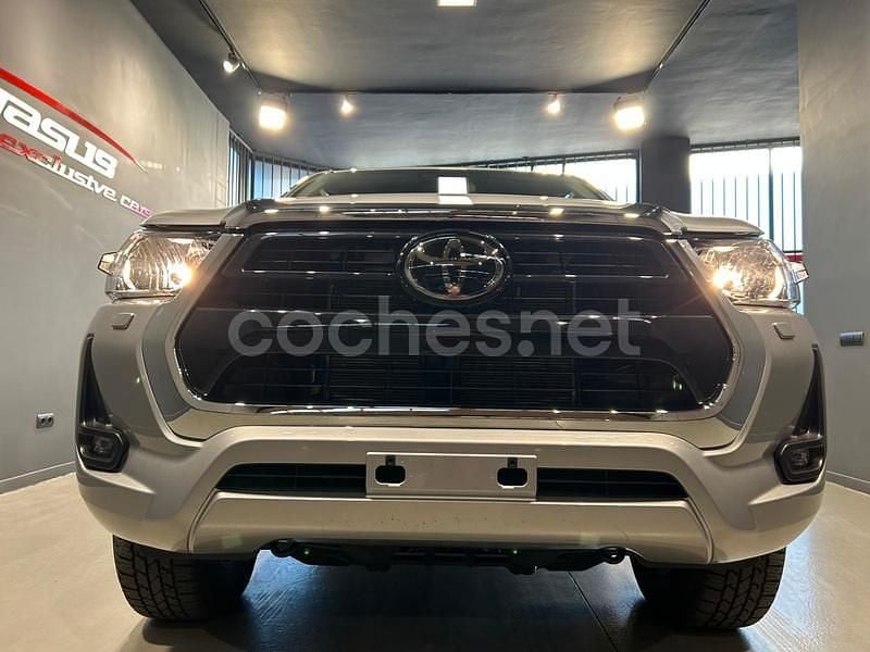 Nuevo Toyota HiLux 204 CV (150 kW) 2025 Gris / plata Pickup/Camioneta