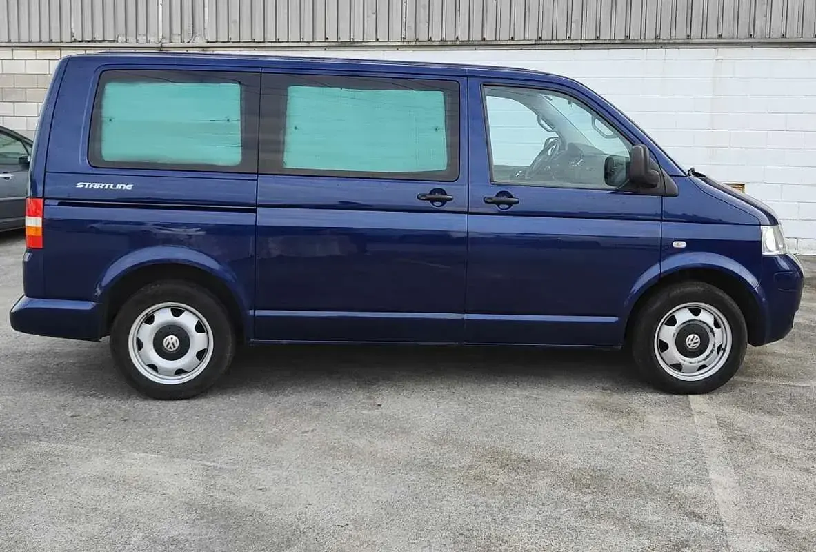 Usado VW Multivan Startline 102 CV (75 kW) 2009 Azul Monovolumen
