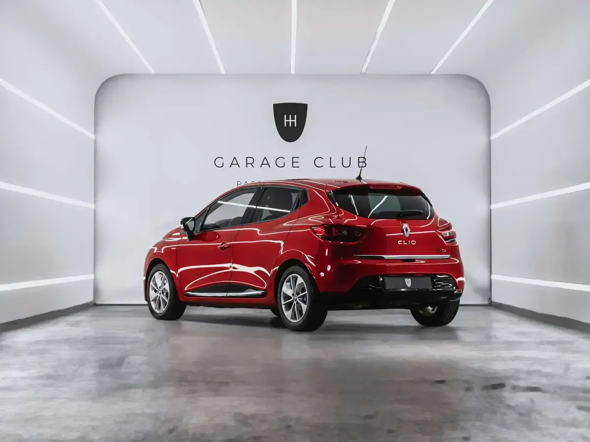 Usado Renault Clio IV LIMITED 95 CV (69 kW) 2016 Rojo Berlina