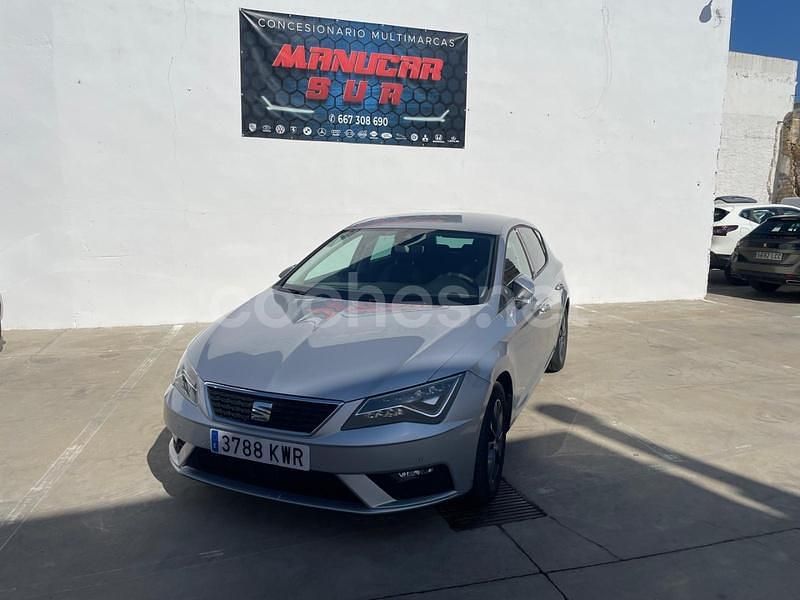 Usado Seat Leon Style 115 CV (84 kW) 2019 Gris / plata Berlina