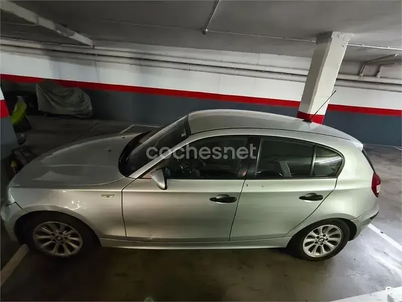 Usado BMW 116 115 CV (84 kW) 2005 Gris / plata Utilitario