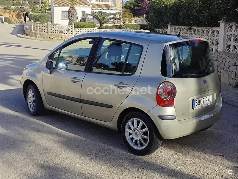 Usado Renault Modus Expression 85 CV (62 kW) 2007 Beige Monovolumen