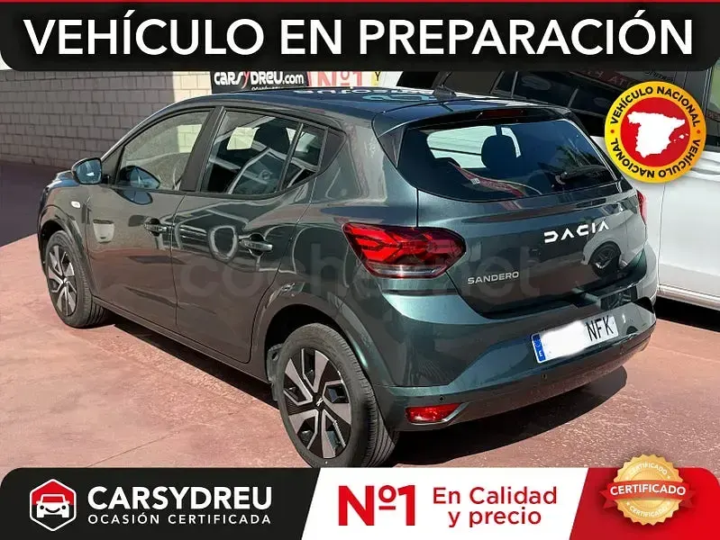 Usado Dacia Sandero Expression 101 CV (74 kW) 2025 Verde Berlina