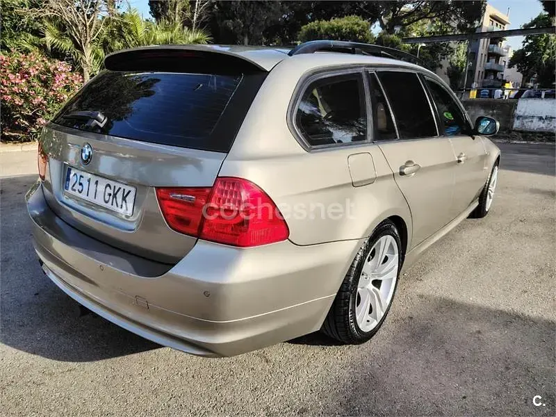 Usado BMW 320 170 CV (125 kW) 2009 Beige Familiar