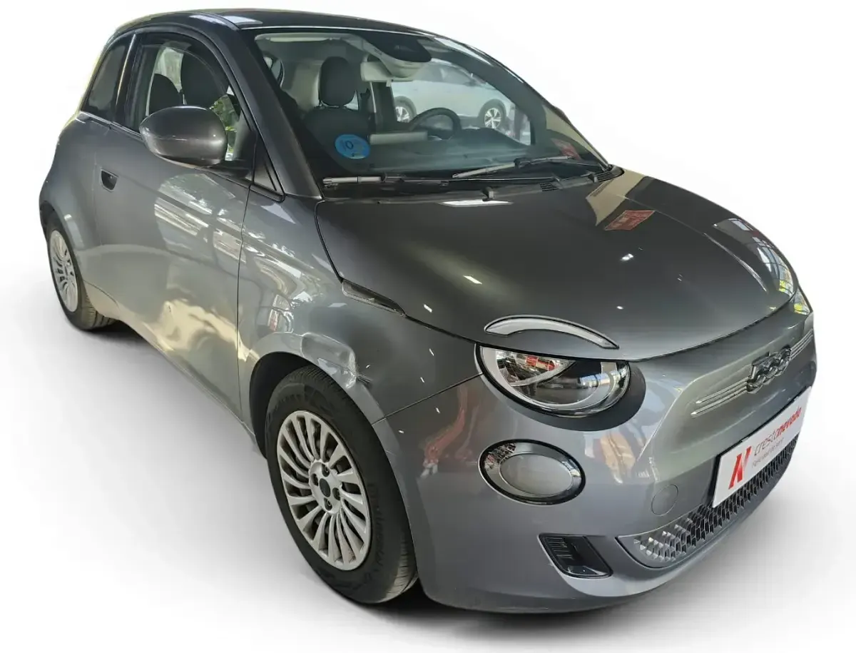 Usado Fiat 500e 86 kW (118 CV) 2023 Gris Utilitario