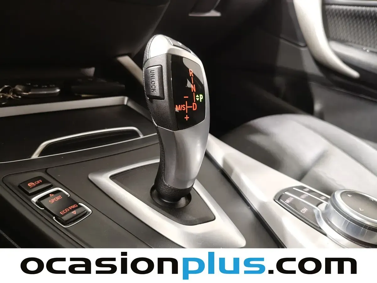 Usado BMW 118 136 CV (100 kW) 2019 Azul Utilitario