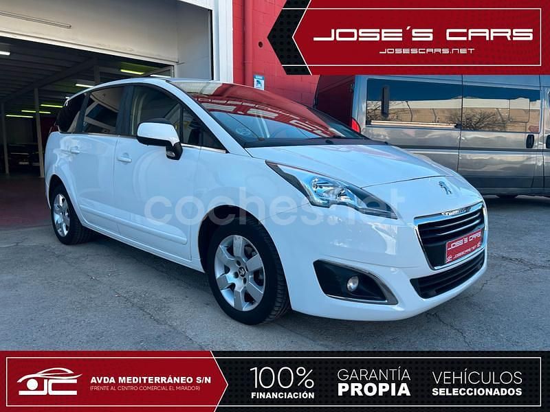 Blanco Usado 2015 Peugeot 5008 Active Monovolumen | 10.900 € (Caro) - Imagen 1/4