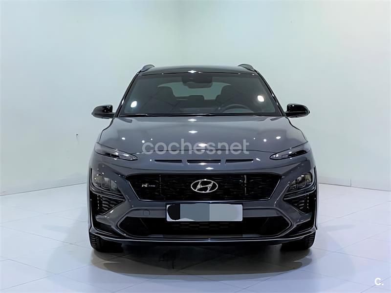 Usado Hyundai Kona N Line 120 CV (88 kW) 2023 Gris / plata SUV