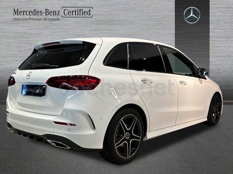 Usado Mercedes B200 AMG line 150 CV (110 kW) 2023 Blanco Monovolumen