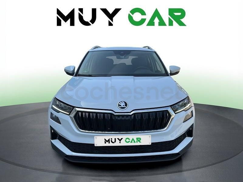 Usado Skoda Karoq Ambition 150 CV (110 kW) 2022 Blanco SUV