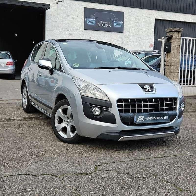 Usado Peugeot 3008 Premium 109 CV (80 kW) 2010 Gris Utilitario