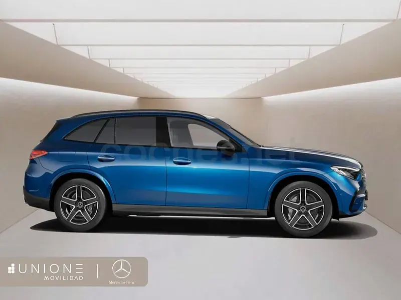 Usado Mercedes GLC220 197 HP (144 kW) 2025 Azul SUV