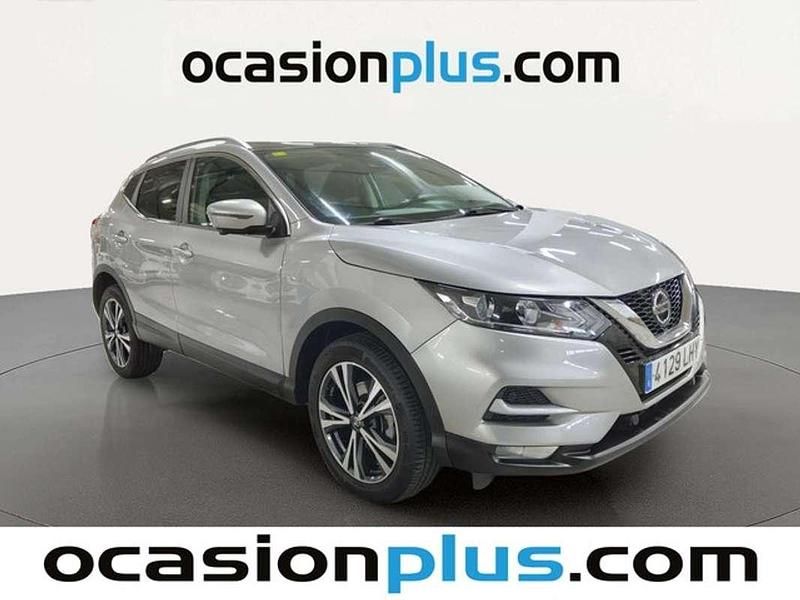 Usado Nissan Qashqai N-Connecta 140 CV (102 kW) 2020 Plateado SUV