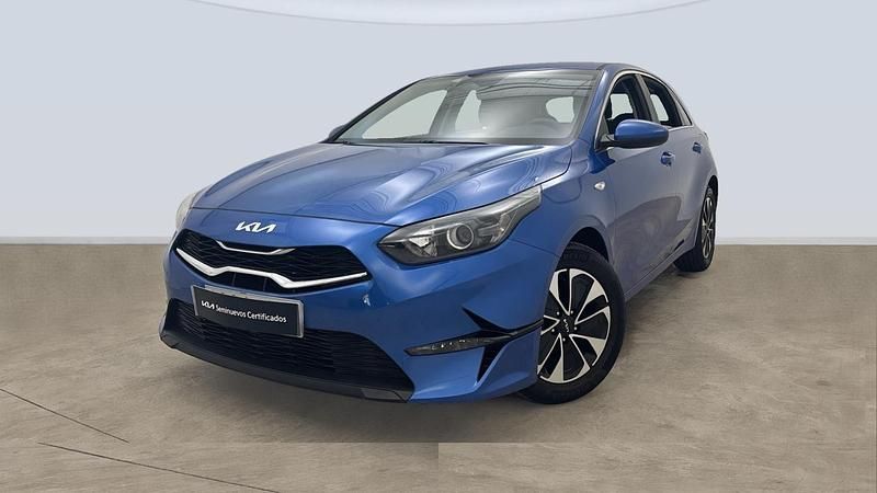 Usado Kia Ceed 101 CV (74 kW) 2025 Azul Utilitario