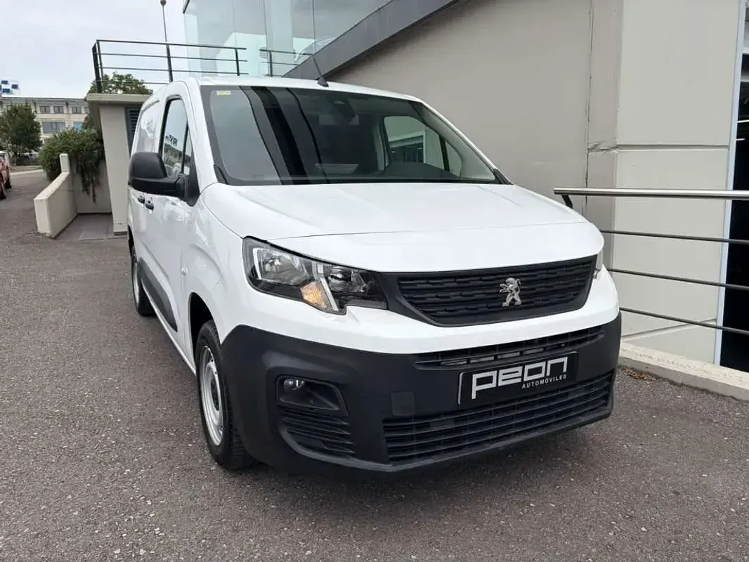 Usado Peugeot Partner S 102 CV (75 kW) 2022 Blanco Monovolumen