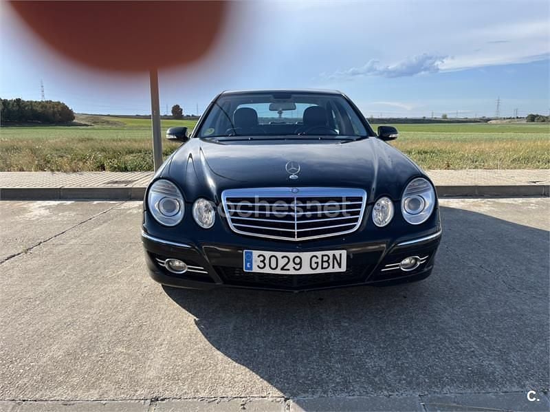 Usado Mercedes E280 Avantgarde 190 CV (139 kW) 2008 Negro Berlina
