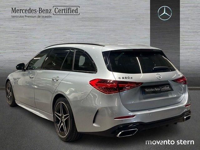 Usado Mercedes C220 200 CV (147 kW) 2022 Plata hightech Familiar