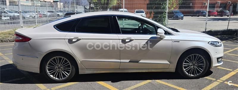 Usado Ford Mondeo Vignale 187 CV (137 kW) 2019 Blanco Berlina