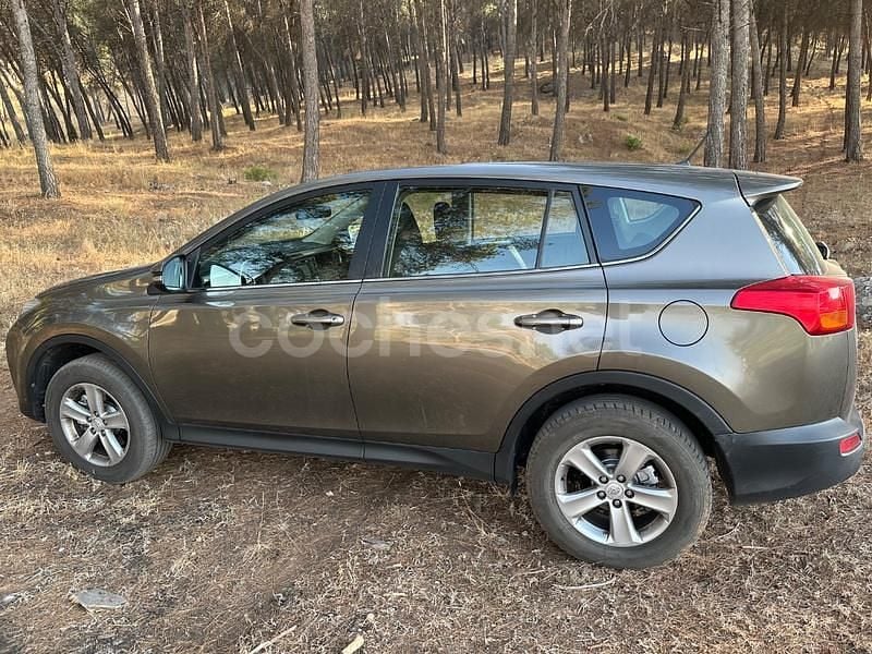 Beige Usado 2014 Toyota RAV4 Executive SUV | 16.900 € (Precio justo) - Imagen 1/4