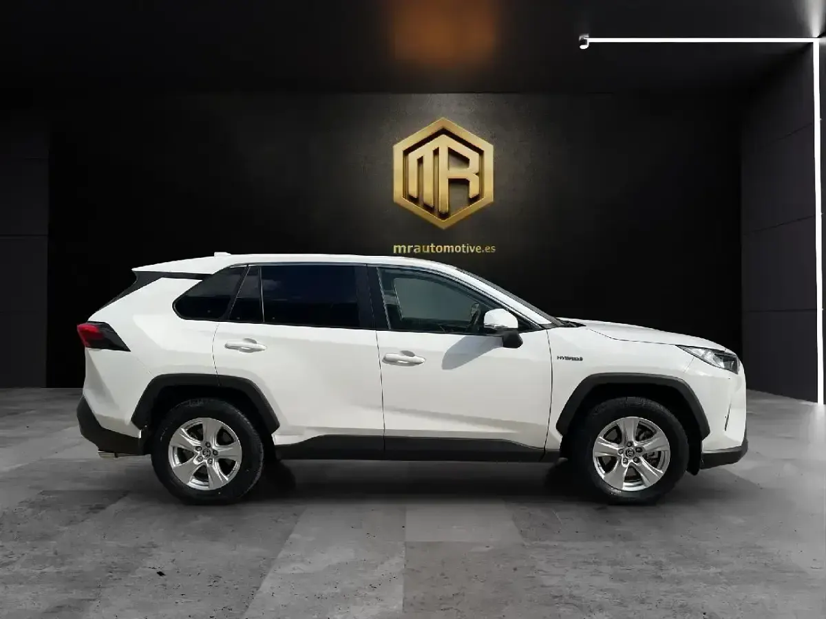 Usado Toyota RAV4 Hybrid Business Edition 222 CV (163 kW) 2021 Blanco SUV