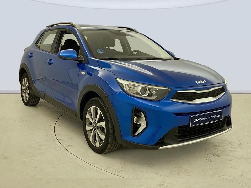 Usado Kia Stonic 101 CV (74 kW) 2022 Azul SUV
