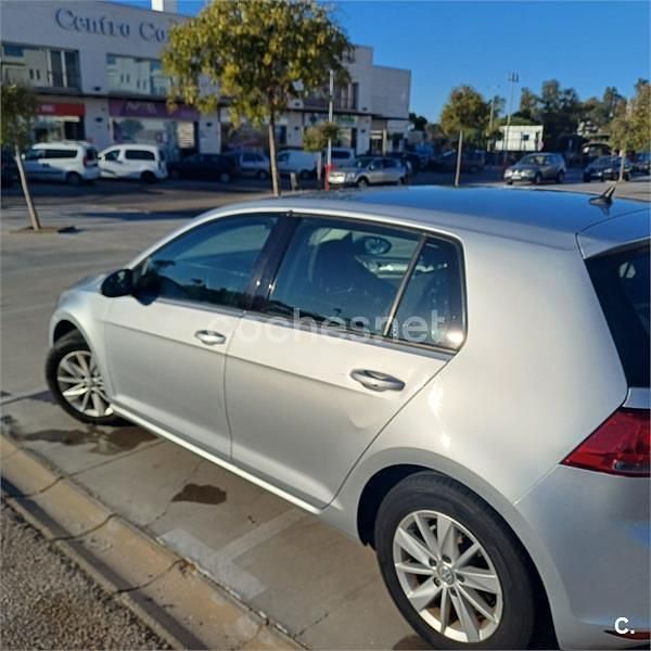 Gris / plata Usado 2016 VW Golf VII Business Familiar | 9700 € (Un poco caro) - Imagen 1/4