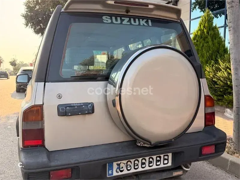 Usado Suzuki Vitara 75 CV (55 kW) 1999 Gris / plata SUV