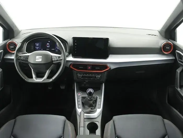 Usado Seat Arona FR 115 CV (84 kW) 2025 Gris SUV